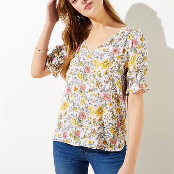 LOFT | Garden V-Neck Puff Sleeve Top - Picture 2 of 3